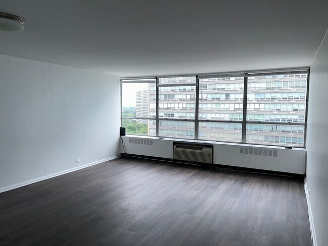 Building Photo - 4800 S Chicago Beach Dr