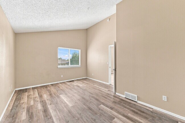 Building Photo - $2,400.95 with $300 Off the First Month's Rent - 3 Beds, 3 Bath, Single Family Home with Solar Pa...