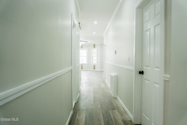 Building Photo - 418 3rd St