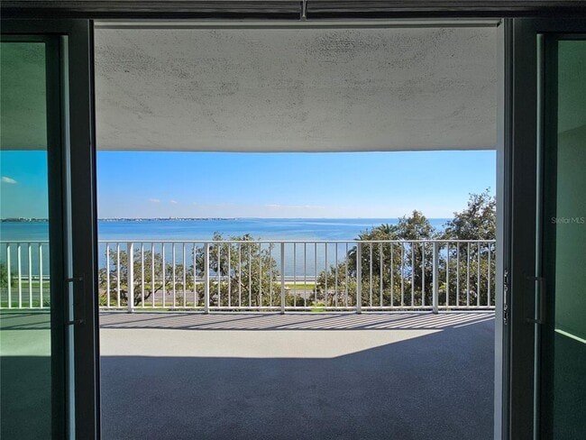 Building Photo - 2611 Bayshore Blvd