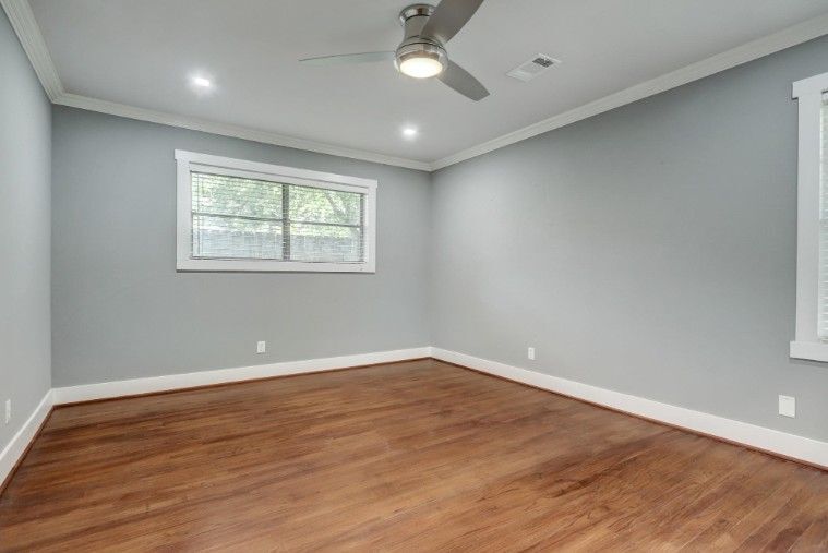 Building Photo - 7151 Edgemoor Dr