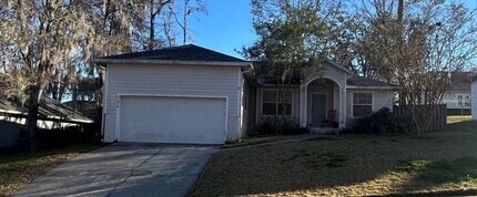 Building Photo - Private bedroom with shared bath in Wellin...