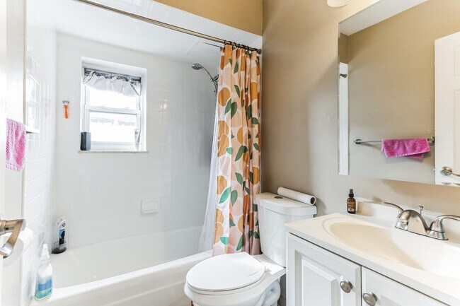 Building Photo - 207 Polifly Rd