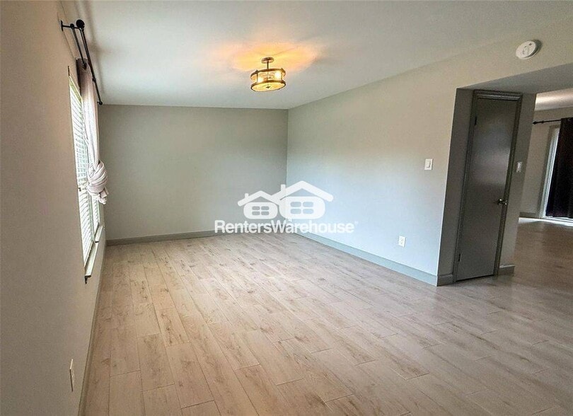 Building Photo - 2226 Triway Ln