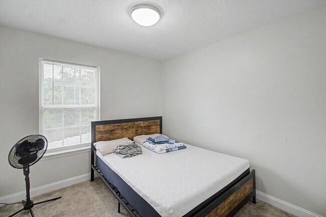 Building Photo - 1223 Cypress Fall Cir