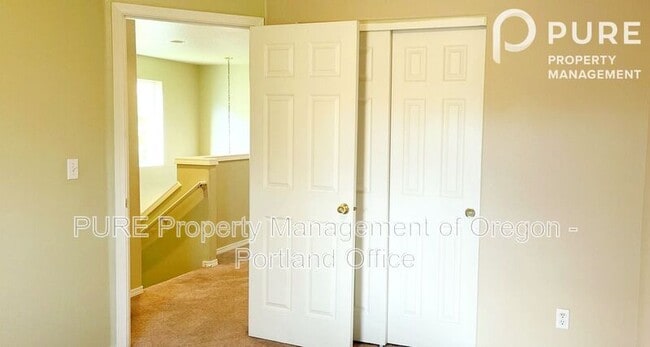 Building Photo - 16215 SW Blue Goose Ln