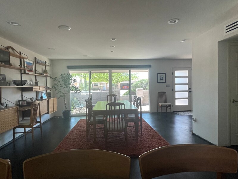 Building Photo - 1054 E Fairmont Dr