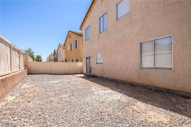 Building Photo - 4420 Pacific Crest Ave