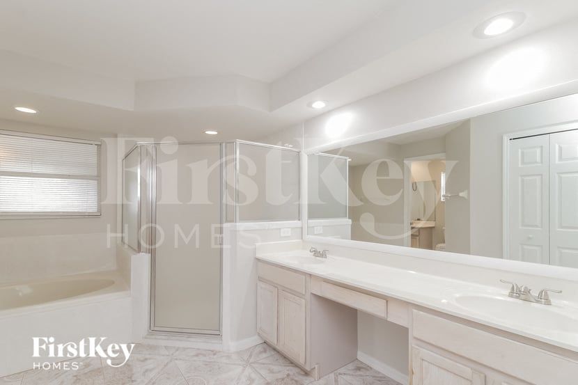 Building Photo - 474 Awin Cir SE