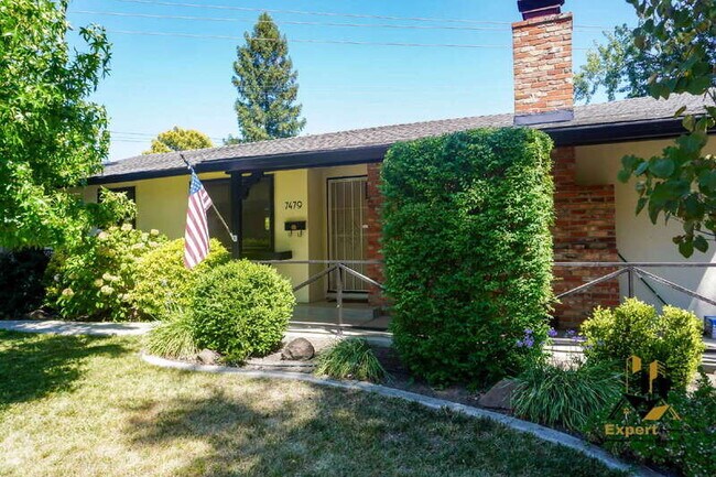Building Photo - 7479 Skycrest Ct