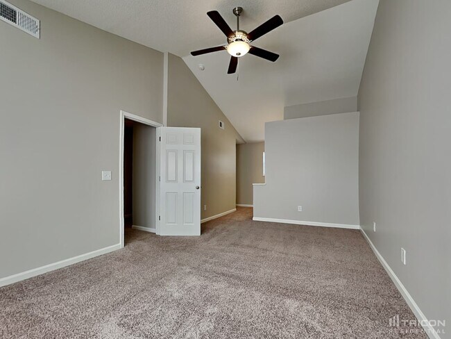 Building Photo - 100 Sandpine Cir