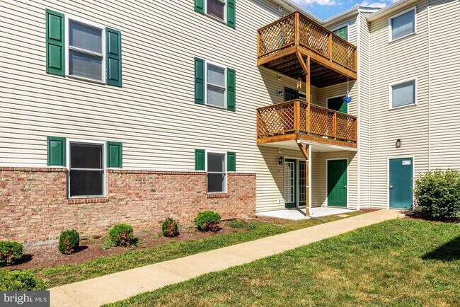 Building Photo - 165 Hailey Ln