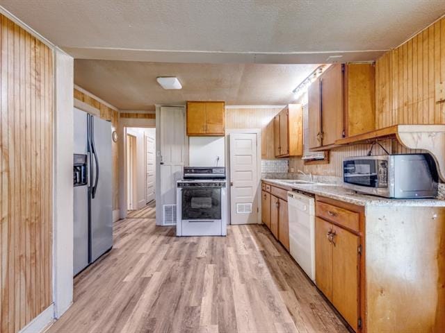 Building Photo - 609 E Monterey St