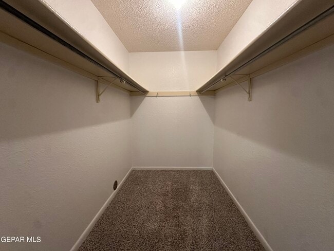 Building Photo - 724 Espada Dr
