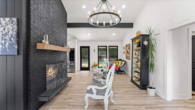 Building Photo - Renovated Mid-Century Modern Home in Belmont West with Finished Basement & Fenced Yard