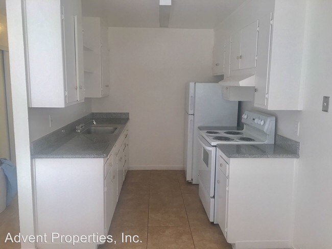 Building Photo - 2125 92nd Ave