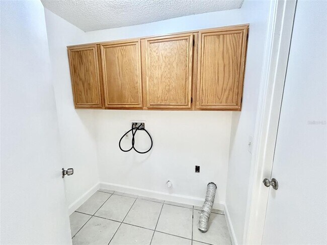 Building Photo - 10708 Brice Ct