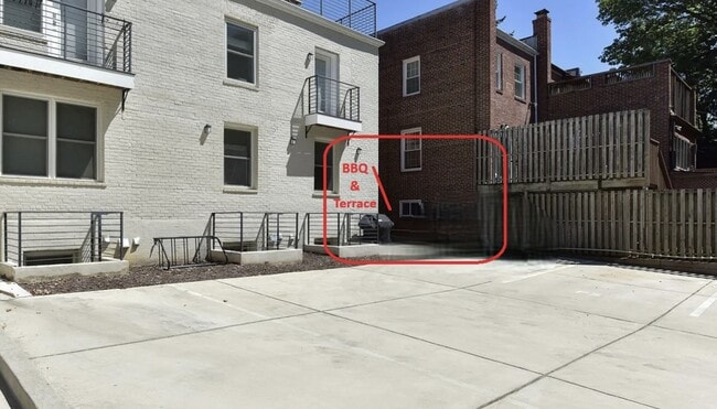 Building Photo - 3918 W St NW