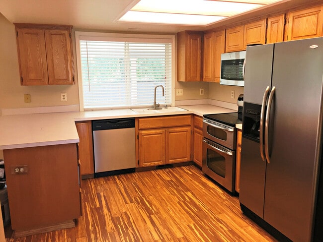Building Photo - Desirable Prune Hill 4-Bedroom!