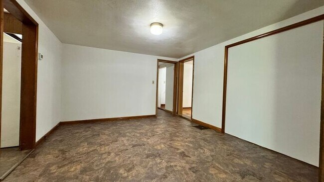 Building Photo - $2,100 | 4 Bedroom, 1.5 Bathroom Multi Flo...