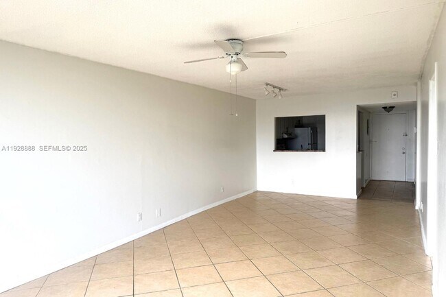 Building Photo - 1830 Dixieana St