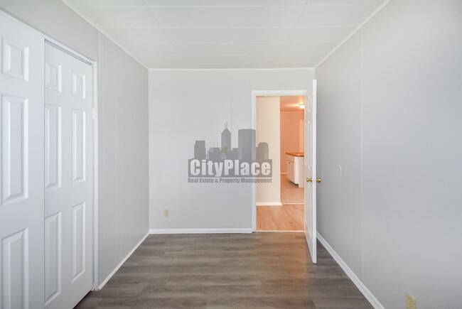 Building Photo - 5801 Westhaven Dr