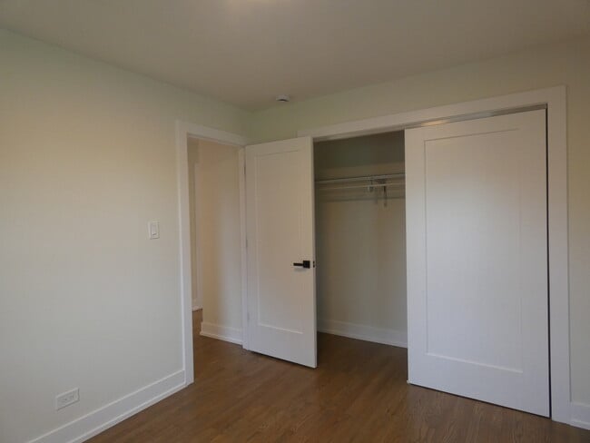 Building Photo - 241 S Small Ave