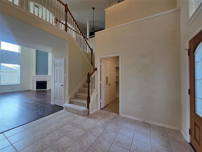 Building Photo - 42 Atascadero Dr