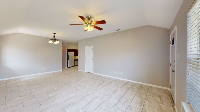 Building Photo - AMAZING DUPLEX FOR RENT CLOSE TO FORT HOOD!