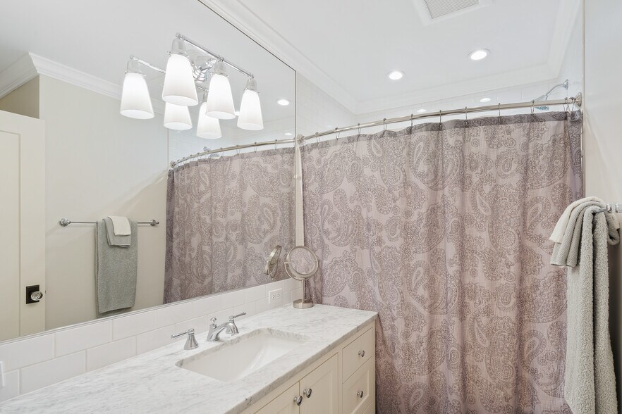 Building Photo - 2666 SW Brae Mar Ct