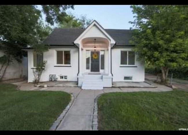 Building Photo - 11 N 300 W