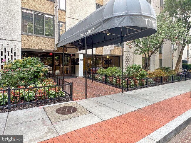 Building Photo - 1440 N St NW