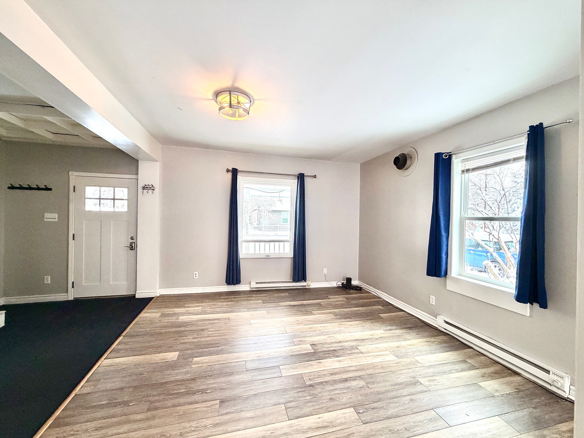 Building Photo - 924 Electric Ave