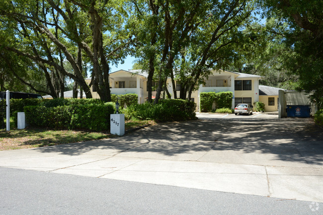 Building Photo - Portillo Oaks A