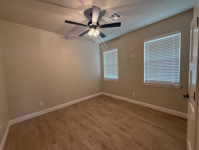 Building Photo - 4113 Abbey Pk Dr