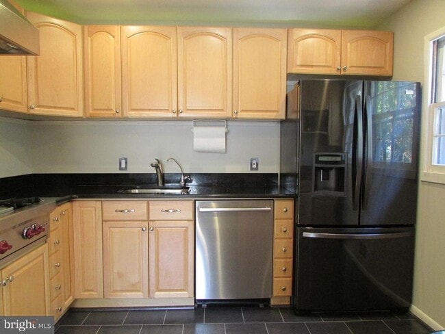 Building Photo - 4213 Nutwood Way