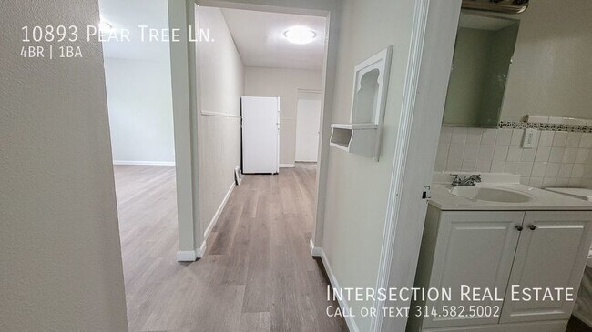Building Photo - Completely Updated Four Bedroom in St. Ann...
