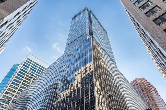 Building Photo - Pearl & Pine