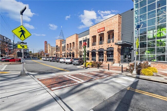 Building Photo - 1230 Ainsworth Alley