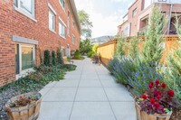 Building Photo - 2-bedroom Condo with Open Floor Plan and v...