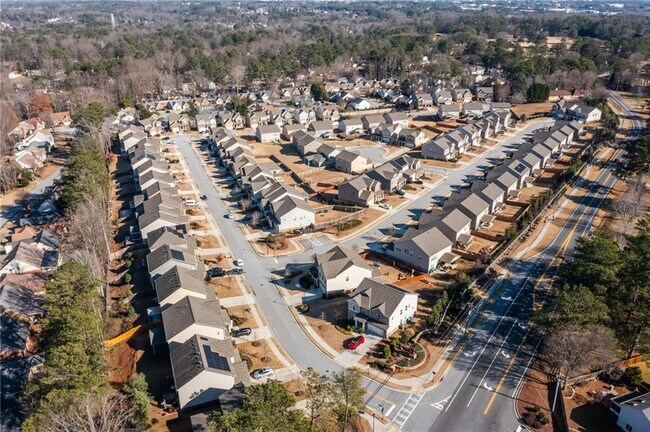 Building Photo - 4411 Claiborne Ct