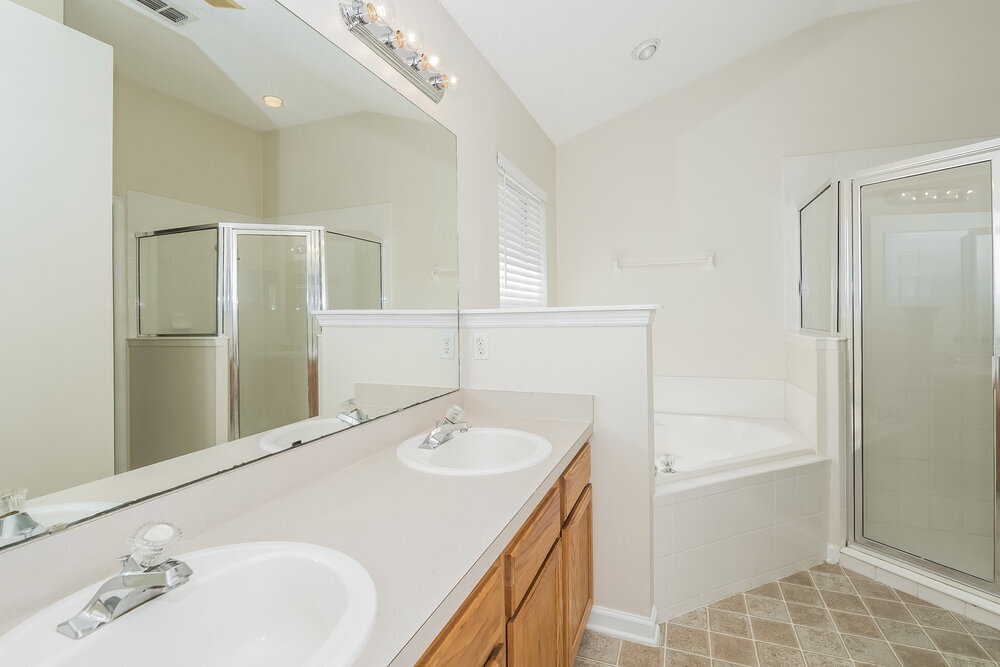 Building Photo - 8059 Carisbrook Ct