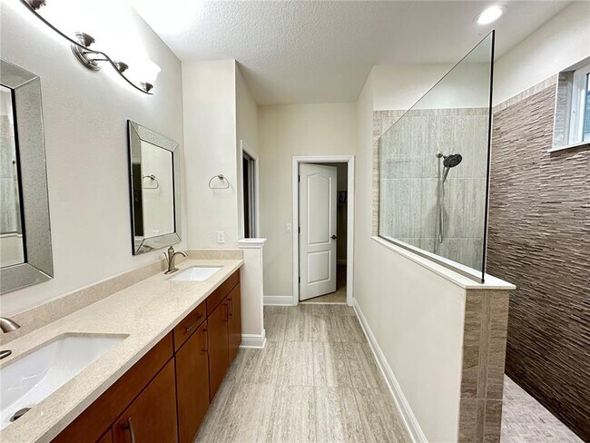 Building Photo - 3302 Sagebrush St
