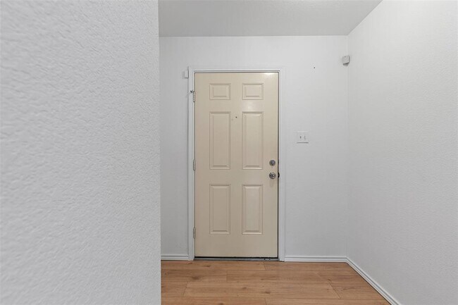 Building Photo - 11205 Burton St