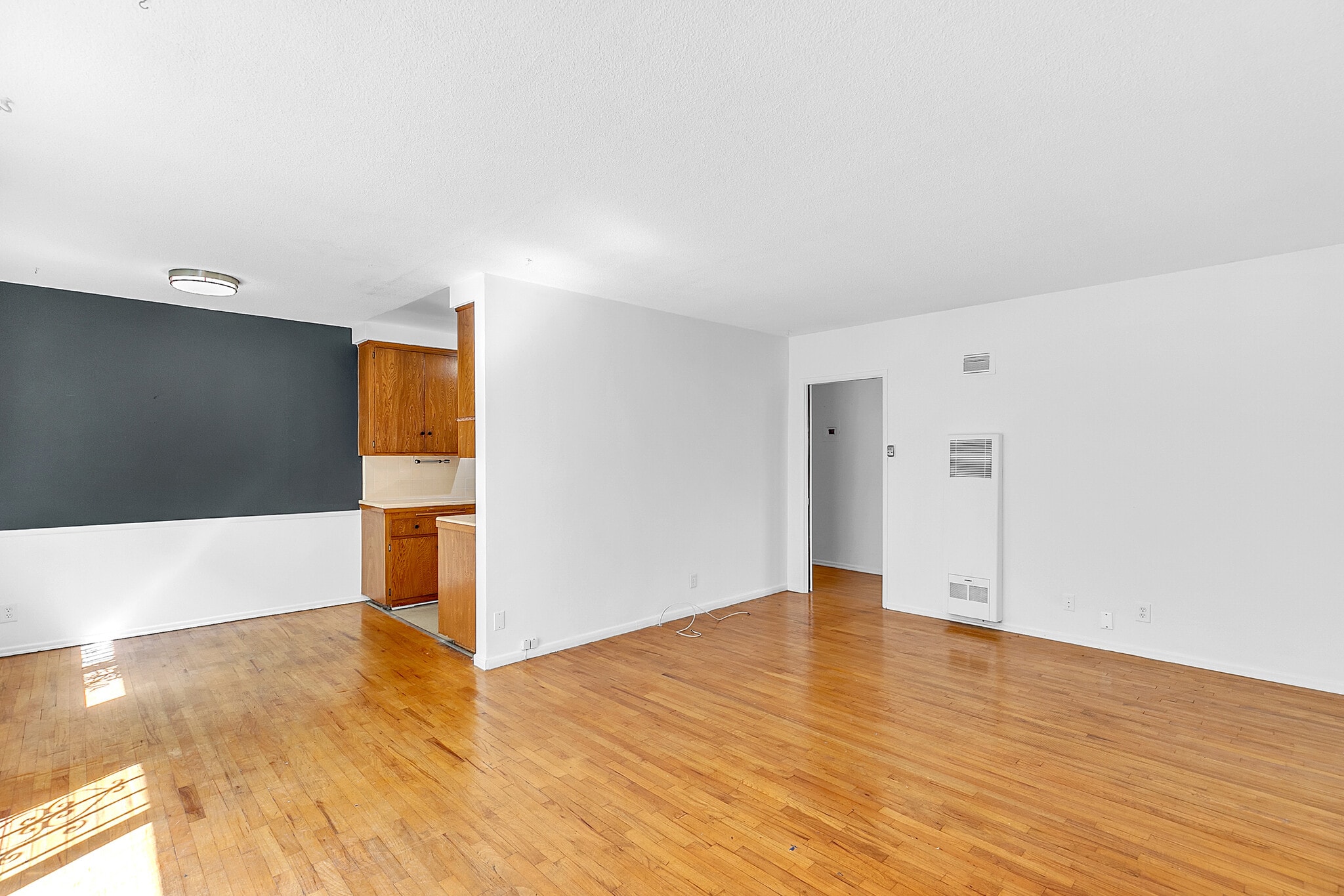 Building Photo - 1129 Lincoln Blvd