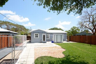 Building Photo - READY FOR A NEW TENANT - EXCELLENT PRIVATE PROPERTY IN SOUTH MIDDLE RIVER