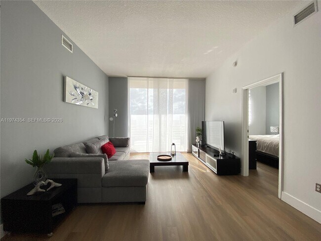 Building Photo - 18800 NE 29th Ave