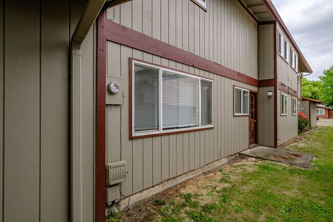 Building Photo - 415-01 Krasilovsky