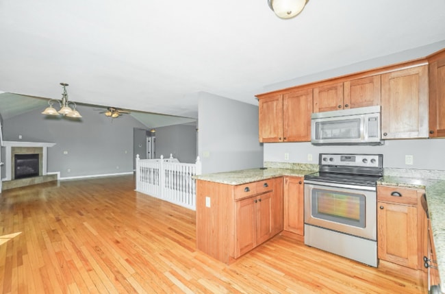 Building Photo - 4673 Oneida Dr
