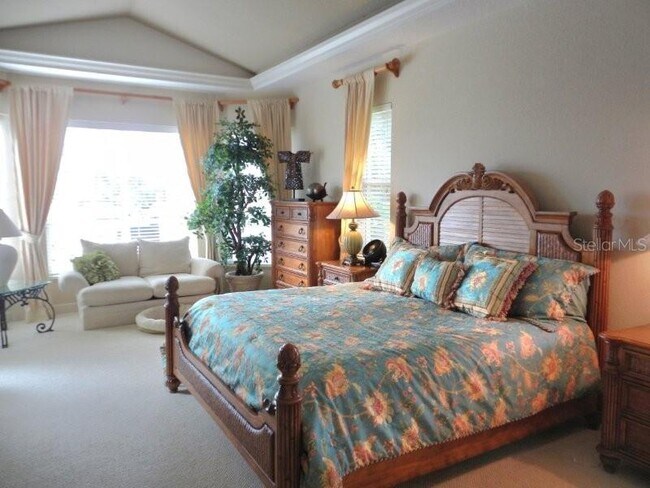 Building Photo - 811 W Henry St